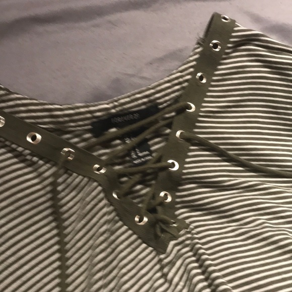Green forever 21 lace up shirt - Picture 2 of 3